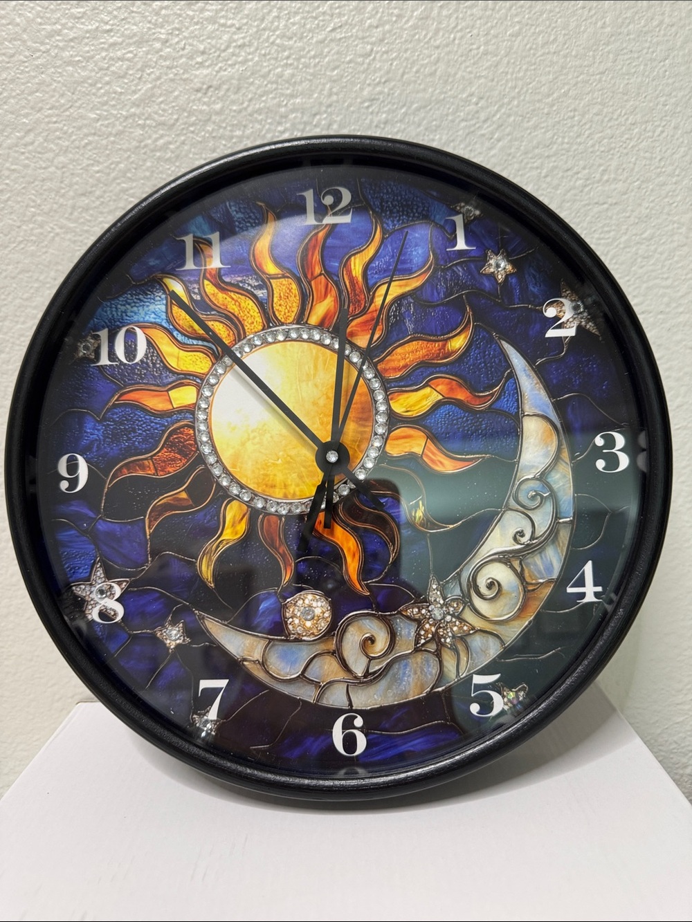 🌞🌙 Blinged Sun & Moon Stained Glass Wall Clock – Celestial Glam for Your Home - Picture 3 of 8